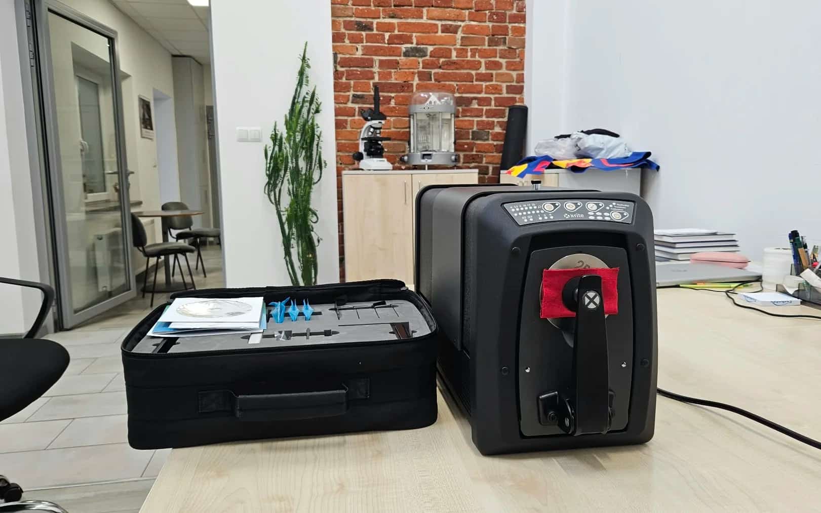 X-Rite Ci7600 — zdjęcie poglądowe maszyny